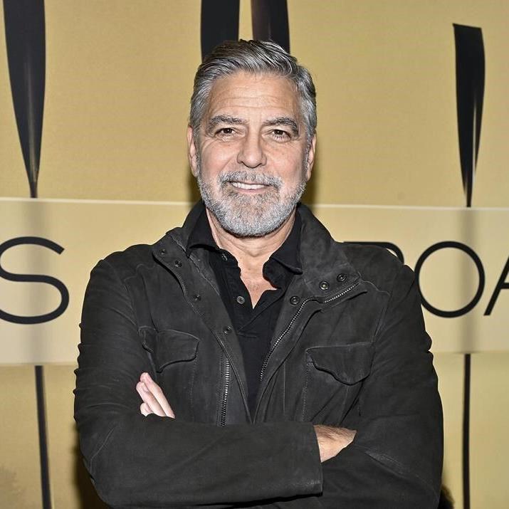 George Clooney to make his Broadway debut in a play version of movie 'Good Night, and Good Luck'